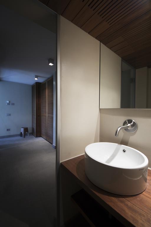 Suite & Pool-Como House-160 Mt-Private Indoor Swimming Pool, Heated All Year-Private Covered Parking-Private Garden And Terrace-Fully Equipped Kitchen المظهر الخارجي الصورة